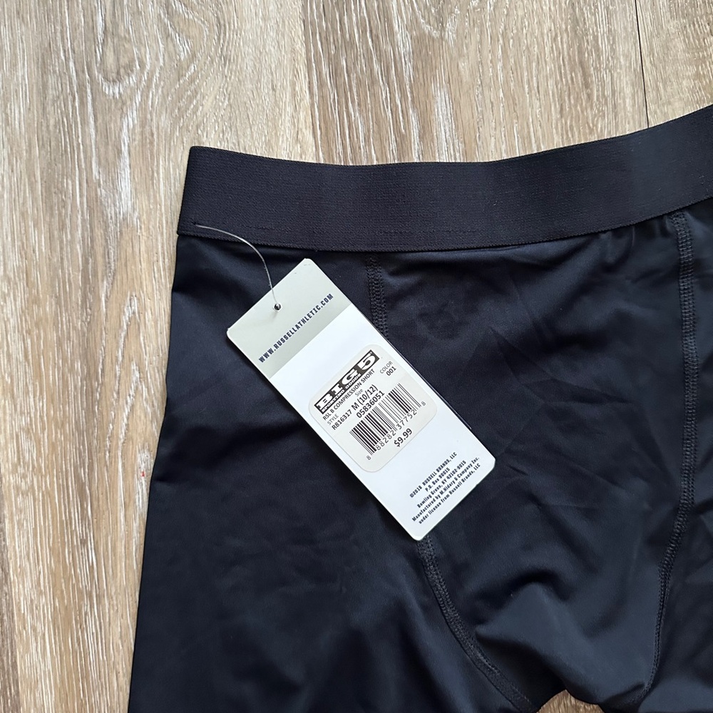RUSSELL ATHLETIC Black Compression Shorts NWT SIZE 10/12 (BOY’S) - Picture 5 of 6